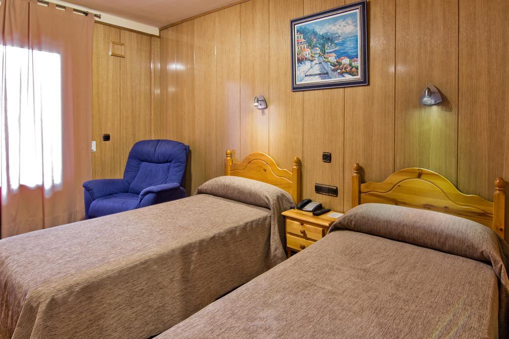 Hotel Dona Blanca Albarracín Стая снимка