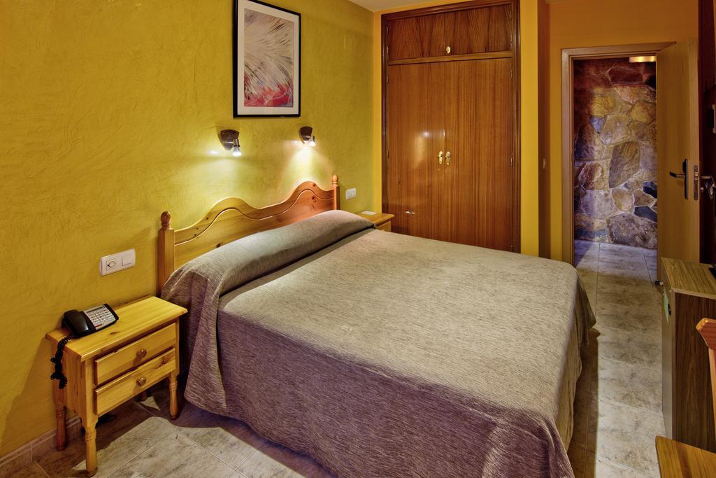Hotel Dona Blanca Albarracín Стая снимка