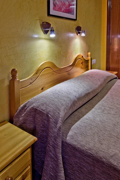 Hotel Dona Blanca Albarracín Стая снимка