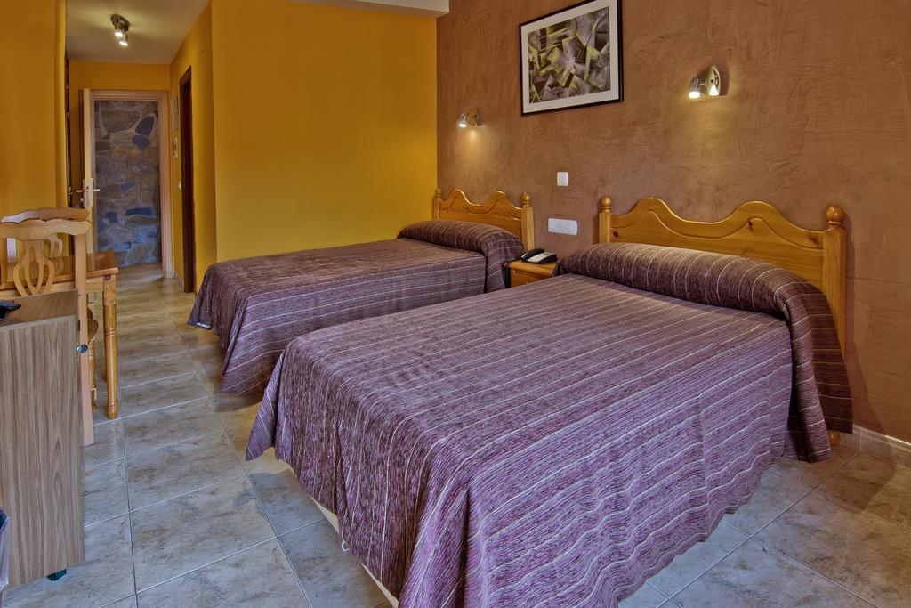 Hotel Dona Blanca Albarracín Стая снимка
