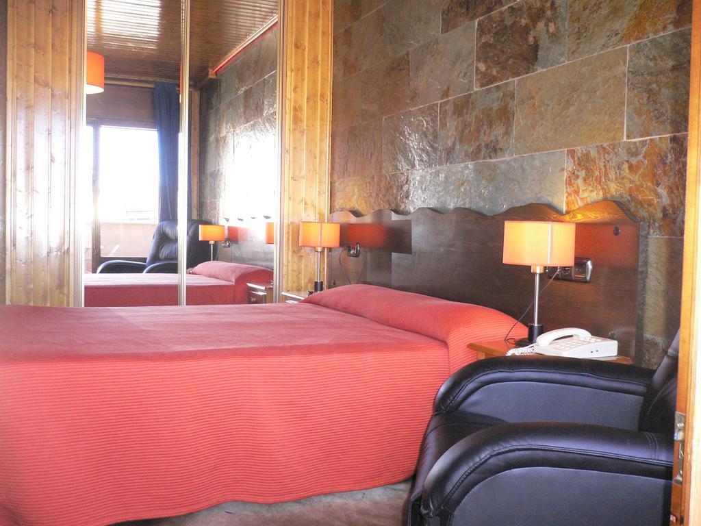 Hotel Dona Blanca Albarracín Екстериор снимка